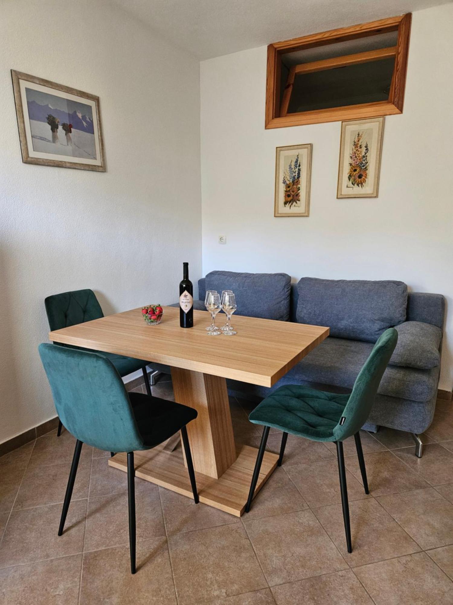 Apartmani Natasa Локва-Рогозница Экстерьер фото
