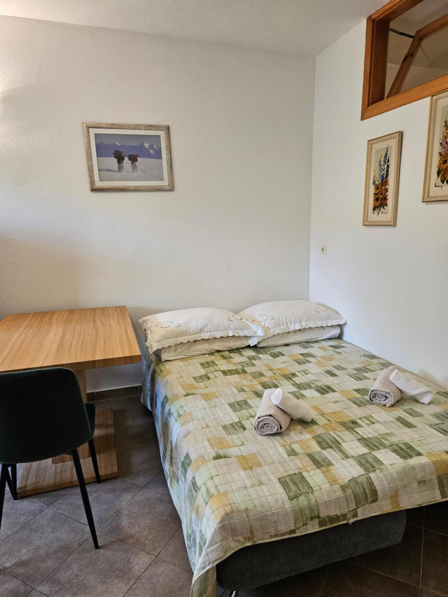 Apartmani Natasa Локва-Рогозница Экстерьер фото